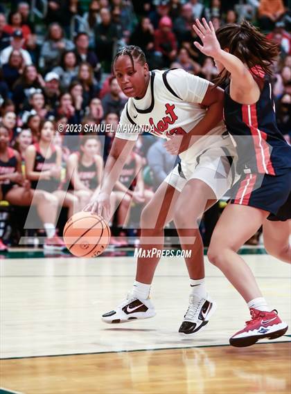 Thumbnail 2 in Hart vs La Salle (CIF SS Division 2AA Championship) photogallery.