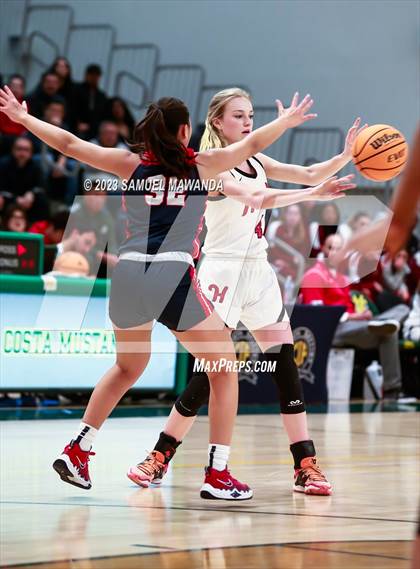 Thumbnail 1 in Hart vs La Salle (CIF SS Division 2AA Championship) photogallery.