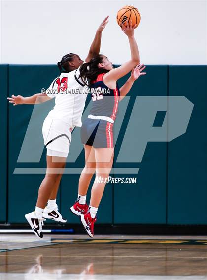 Thumbnail 2 in Hart vs La Salle (CIF SS Division 2AA Championship) photogallery.