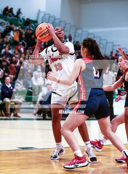 Thumbnail 3 in Hart vs La Salle (CIF SS Division 2AA Championship) photogallery.