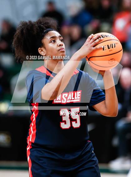 Thumbnail 3 in Hart vs La Salle (CIF SS Division 2AA Championship) photogallery.