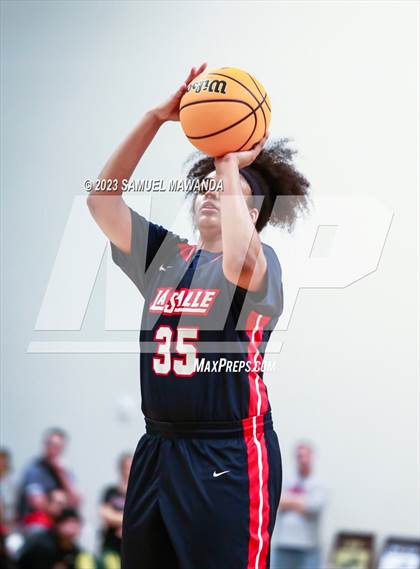 Thumbnail 2 in Hart vs La Salle (CIF SS Division 2AA Championship) photogallery.