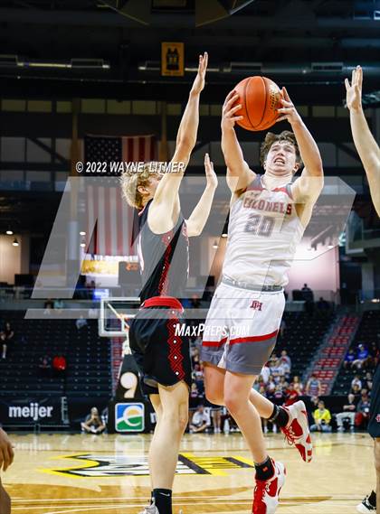 Thumbnail 3 in Holy Cross vs Dixie (9th Region Semifinal) photogallery.