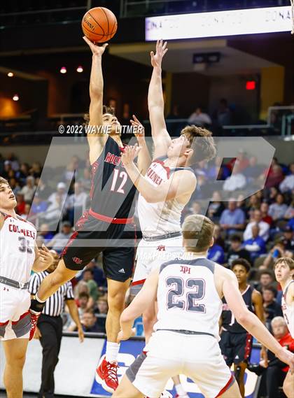 Thumbnail 3 in Holy Cross vs Dixie (9th Region Semifinal) photogallery.