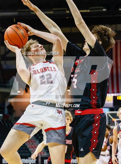 Thumbnail 2 in Holy Cross vs Dixie (9th Region Semifinal) photogallery.
