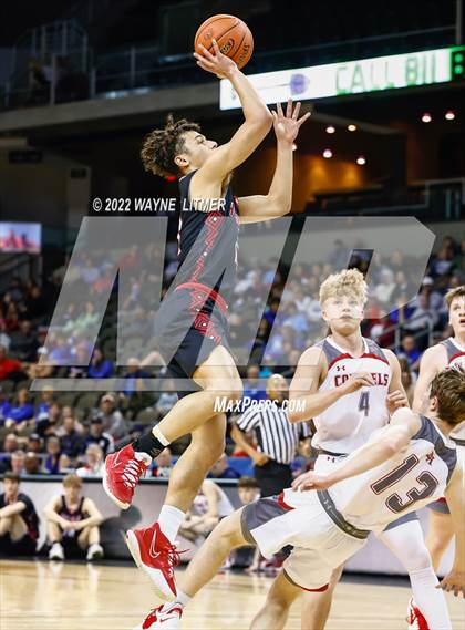 Thumbnail 2 in Holy Cross vs Dixie (9th Region Semifinal) photogallery.