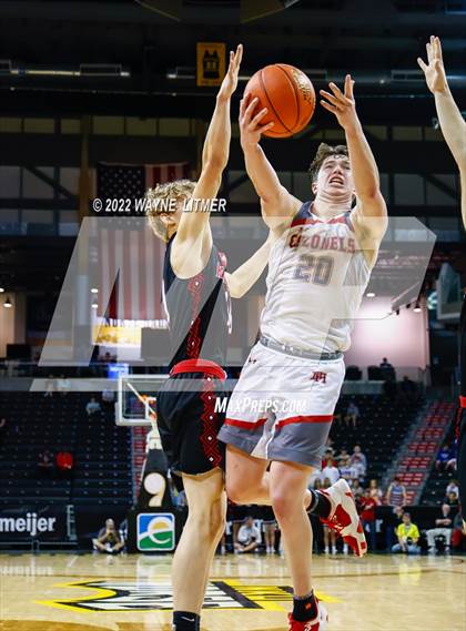 Thumbnail 1 in Holy Cross vs Dixie (9th Region Semifinal) photogallery.