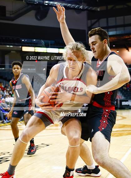 Thumbnail 3 in Holy Cross vs Dixie (9th Region Semifinal) photogallery.