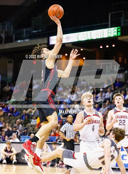 Thumbnail 3 in Holy Cross vs Dixie (9th Region Semifinal) photogallery.