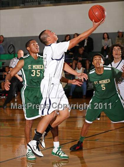 Thumbnail 3 in St. Genevieve vs. St. Monica (Tip-Off Classic) photogallery.