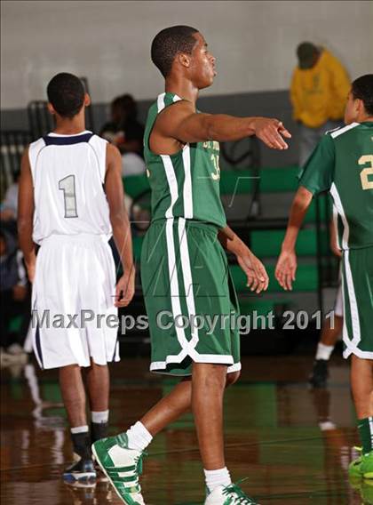 Thumbnail 1 in St. Genevieve vs. St. Monica (Tip-Off Classic) photogallery.