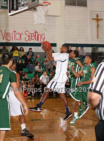 Thumbnail 2 in St. Genevieve vs. St. Monica (Tip-Off Classic) photogallery.
