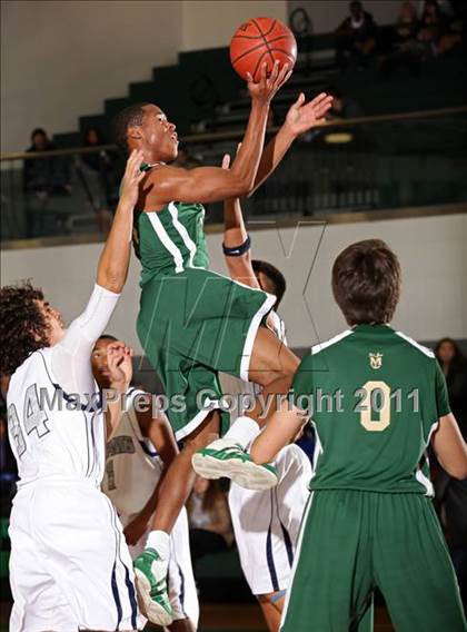 Thumbnail 2 in St. Genevieve vs. St. Monica (Tip-Off Classic) photogallery.