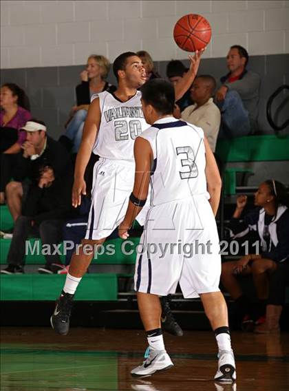 Thumbnail 2 in St. Genevieve vs. St. Monica (Tip-Off Classic) photogallery.