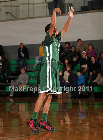 Thumbnail 3 in St. Genevieve vs. St. Monica (Tip-Off Classic) photogallery.