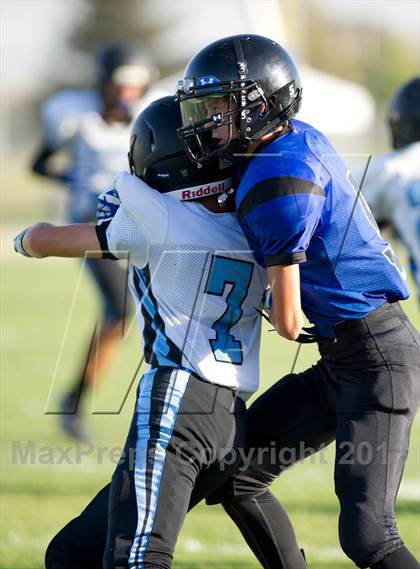 Thumbnail 3 in Frontier vs Clovis North photogallery.