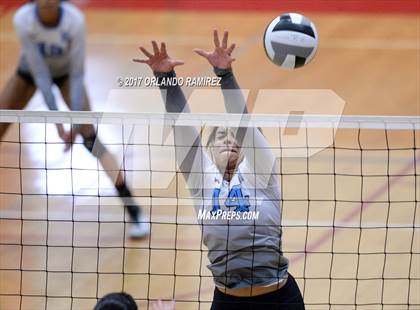 Thumbnail 2 in Chula Vista Learning Community Charter vs. Maranatha Christian (CIF SDS D4 Final) photogallery.