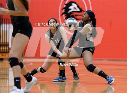 Thumbnail 3 in Chula Vista Learning Community Charter vs. Maranatha Christian (CIF SDS D4 Final) photogallery.