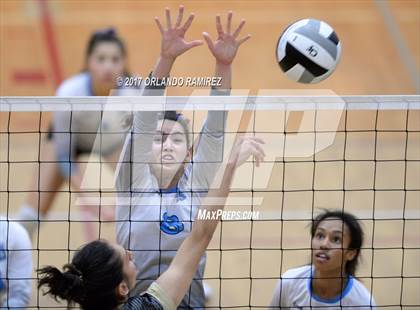 Thumbnail 1 in Chula Vista Learning Community Charter vs. Maranatha Christian (CIF SDS D4 Final) photogallery.