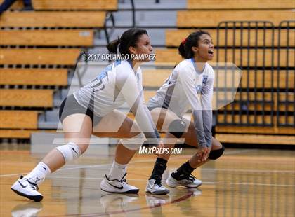 Thumbnail 2 in Chula Vista Learning Community Charter vs. Maranatha Christian (CIF SDS D4 Final) photogallery.