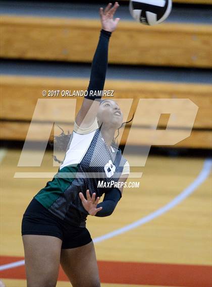 Thumbnail 3 in Chula Vista Learning Community Charter vs. Maranatha Christian (CIF SDS D4 Final) photogallery.