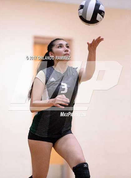 Thumbnail 1 in Chula Vista Learning Community Charter vs. Maranatha Christian (CIF SDS D4 Final) photogallery.