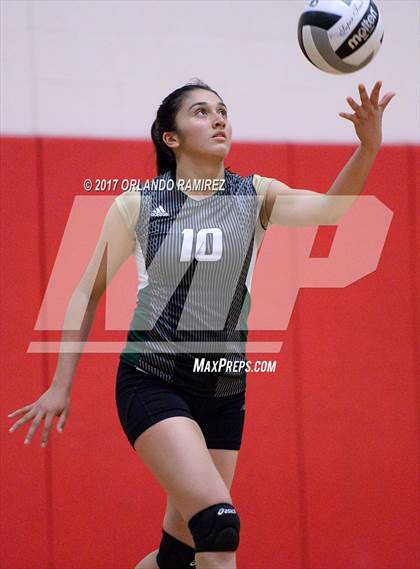 Thumbnail 2 in Chula Vista Learning Community Charter vs. Maranatha Christian (CIF SDS D4 Final) photogallery.