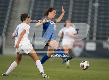 Thumbnail 2 in Grandview vs. Broomfield (CHSAA 5A State Final) photogallery.