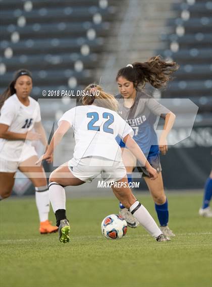 Thumbnail 3 in Grandview vs. Broomfield (CHSAA 5A State Final) photogallery.