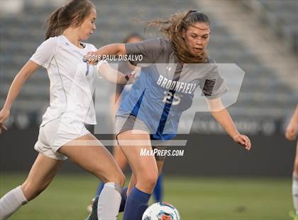 Thumbnail 3 in Grandview vs. Broomfield (CHSAA 5A State Final) photogallery.