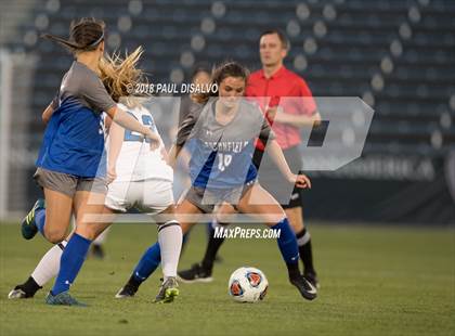 Thumbnail 2 in Grandview vs. Broomfield (CHSAA 5A State Final) photogallery.