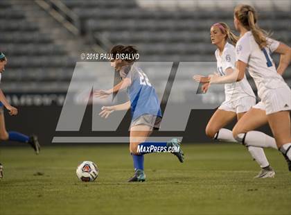 Thumbnail 3 in Grandview vs. Broomfield (CHSAA 5A State Final) photogallery.