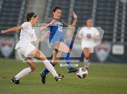Thumbnail 1 in Grandview vs. Broomfield (CHSAA 5A State Final) photogallery.