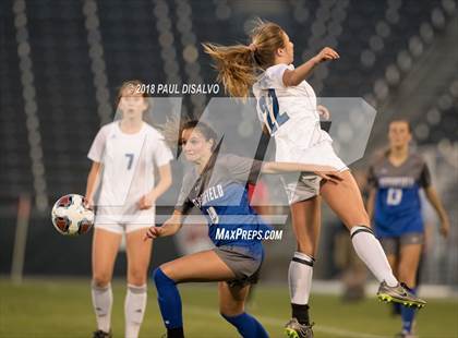 Thumbnail 2 in Grandview vs. Broomfield (CHSAA 5A State Final) photogallery.