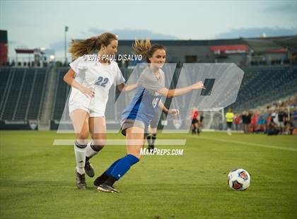 Thumbnail 2 in Grandview vs. Broomfield (CHSAA 5A State Final) photogallery.
