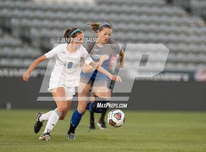 Thumbnail 2 in Grandview vs. Broomfield (CHSAA 5A State Final) photogallery.