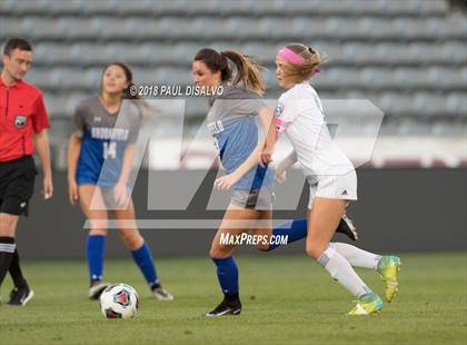 Thumbnail 2 in Grandview vs. Broomfield (CHSAA 5A State Final) photogallery.