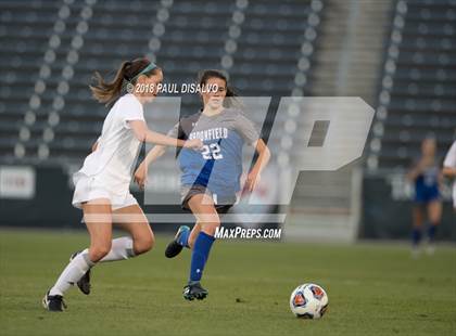 Thumbnail 2 in Grandview vs. Broomfield (CHSAA 5A State Final) photogallery.