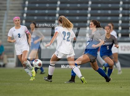 Thumbnail 3 in Grandview vs. Broomfield (CHSAA 5A State Final) photogallery.