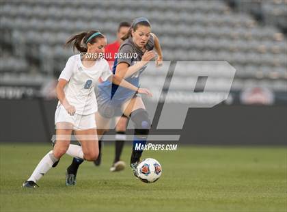 Thumbnail 3 in Grandview vs. Broomfield (CHSAA 5A State Final) photogallery.