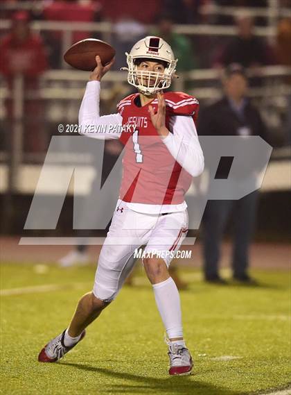 Thumbnail 1 in Darien vs. Fairfield Prep (CIAC Class LL Final) photogallery.