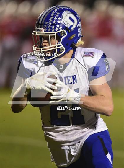 Thumbnail 1 in Darien vs. Fairfield Prep (CIAC Class LL Final) photogallery.