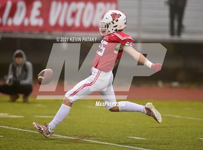 Thumbnail 1 in Darien vs. Fairfield Prep (CIAC Class LL Final) photogallery.