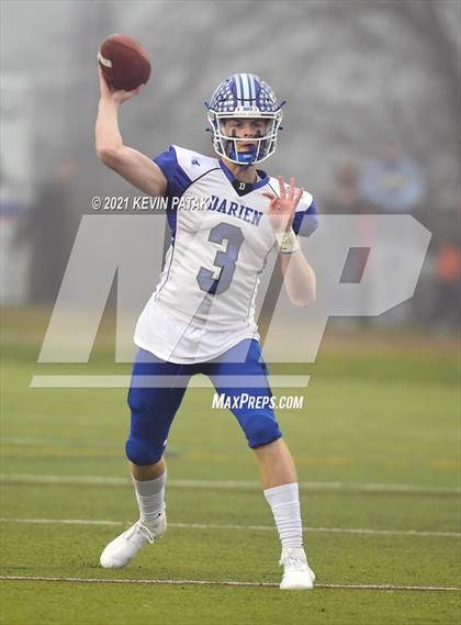 Thumbnail 1 in Darien vs. Fairfield Prep (CIAC Class LL Final) photogallery.