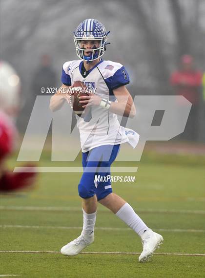 Thumbnail 2 in Darien vs. Fairfield Prep (CIAC Class LL Final) photogallery.