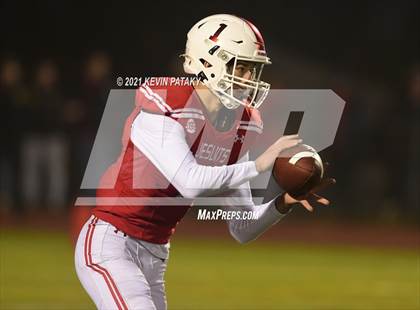 Thumbnail 1 in Darien vs. Fairfield Prep (CIAC Class LL Final) photogallery.