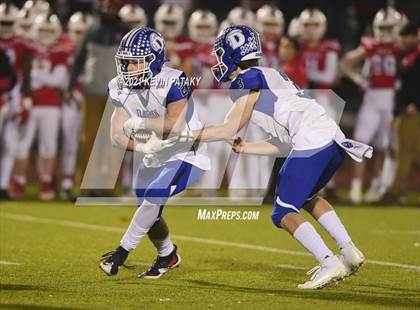 Thumbnail 3 in Darien vs. Fairfield Prep (CIAC Class LL Final) photogallery.