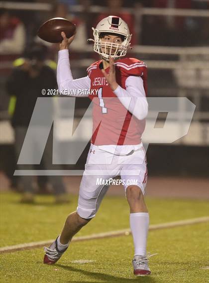 Thumbnail 2 in Darien vs. Fairfield Prep (CIAC Class LL Final) photogallery.