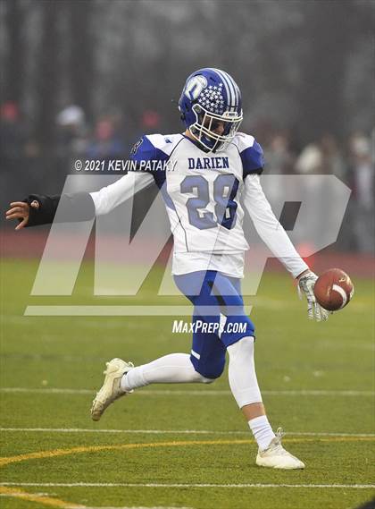 Thumbnail 2 in Darien vs. Fairfield Prep (CIAC Class LL Final) photogallery.