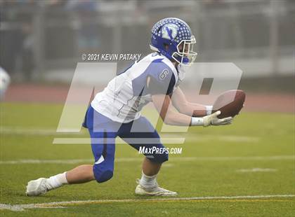 Thumbnail 1 in Darien vs. Fairfield Prep (CIAC Class LL Final) photogallery.